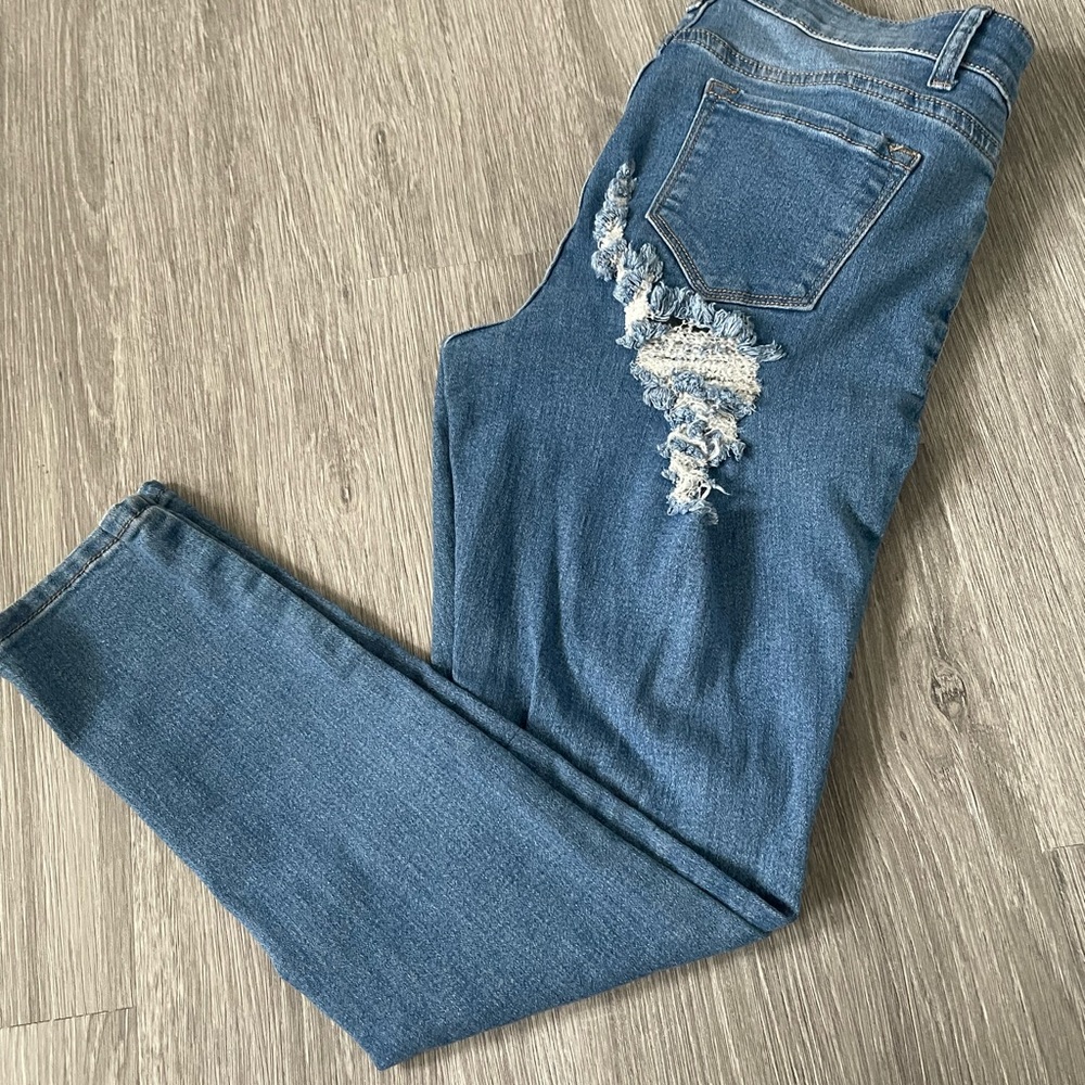 Distressed Ankle Jeans